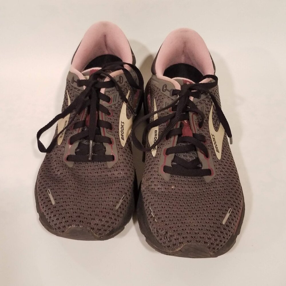 Brooks Womens Adrenaline GTS 22 Sneakers Womens 8.5 B Shoes 1203531B015